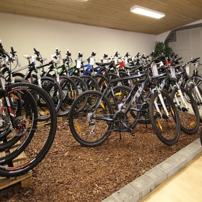 fantastisk Motivere Forskellige Cykel butik Butik Aars Vesthimmerlands Cykelcenter - Local Tourmake