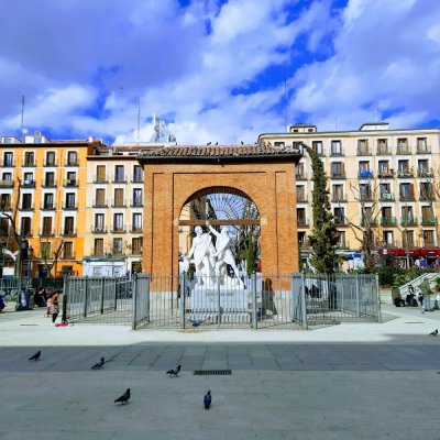 Parc Madrid Plaza Del Dos De Mayo Local Tourmake