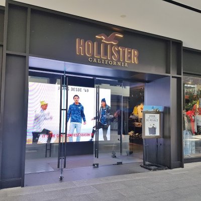 Molester Matrona Maldito Clothing Shoe shop Shop Barcelona Hollister Co. - Local Tourmake